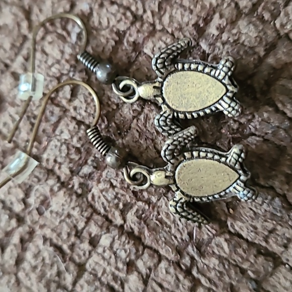 - Sea Turtles - Picture 2 of 3